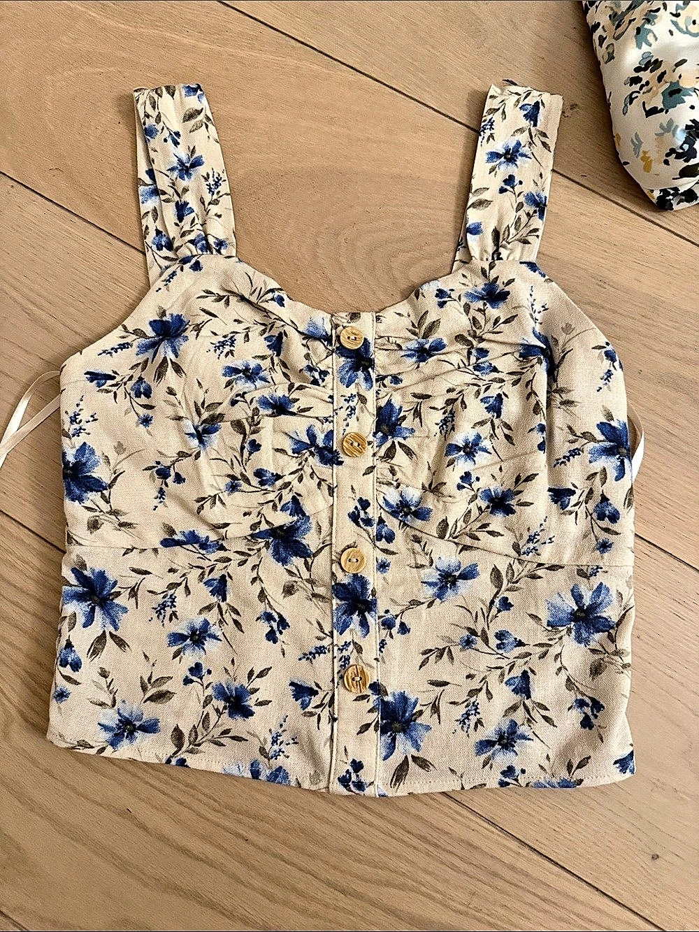 Monteau Floral Smocked Crop Top in White & Blue Like New